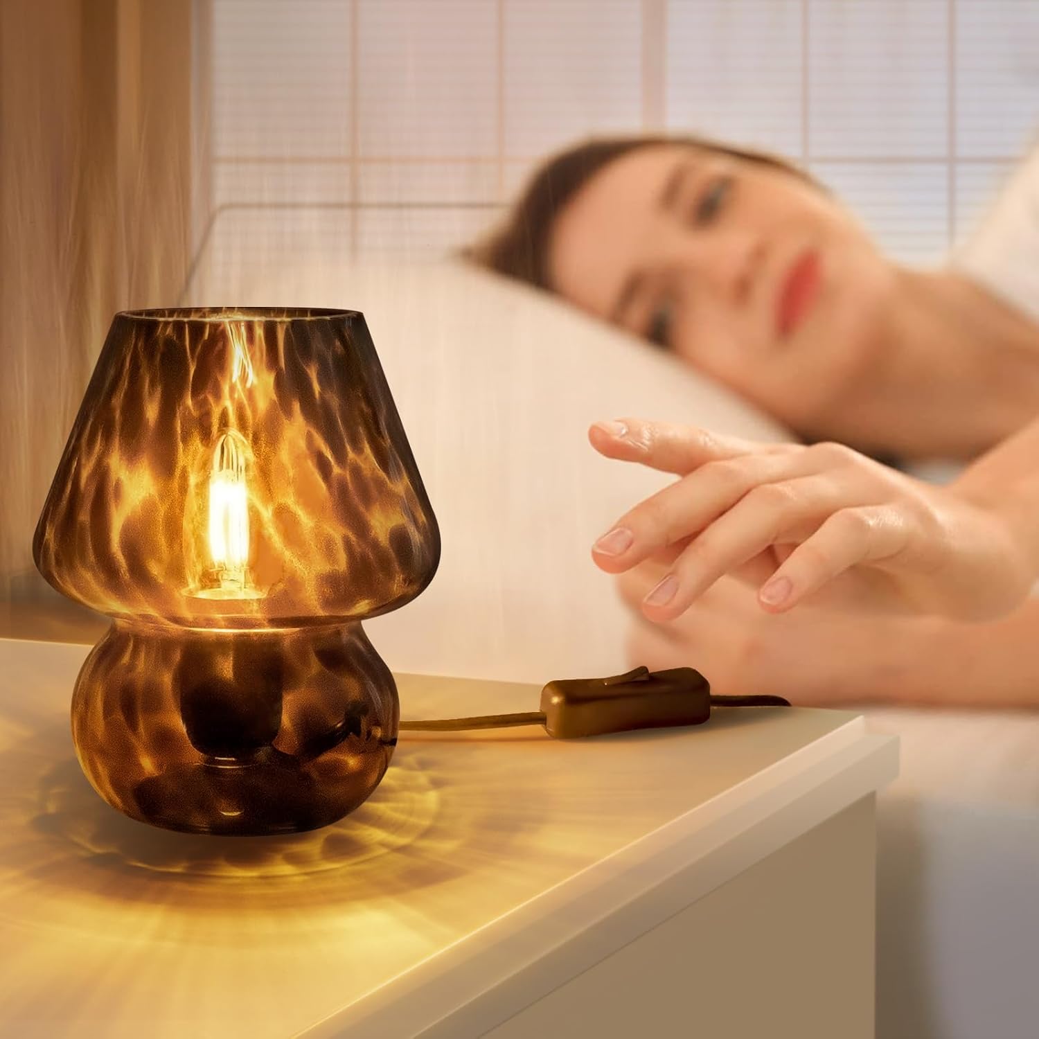 Lampe champignon Murano ONEWISH – verre translucide noir